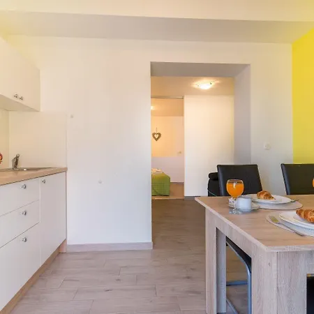 Apartment Bosko *