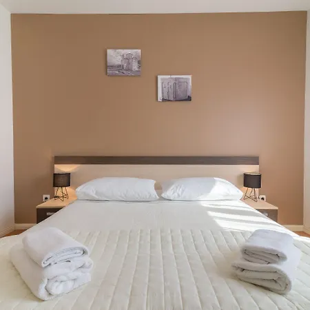 Bosko Apartment *
