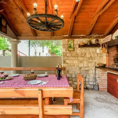 Apartment Bosko *